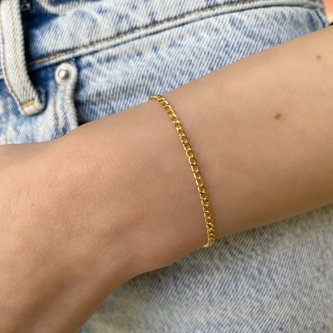 14K Dainty Cuban Link Chain Bracelet - Image 3