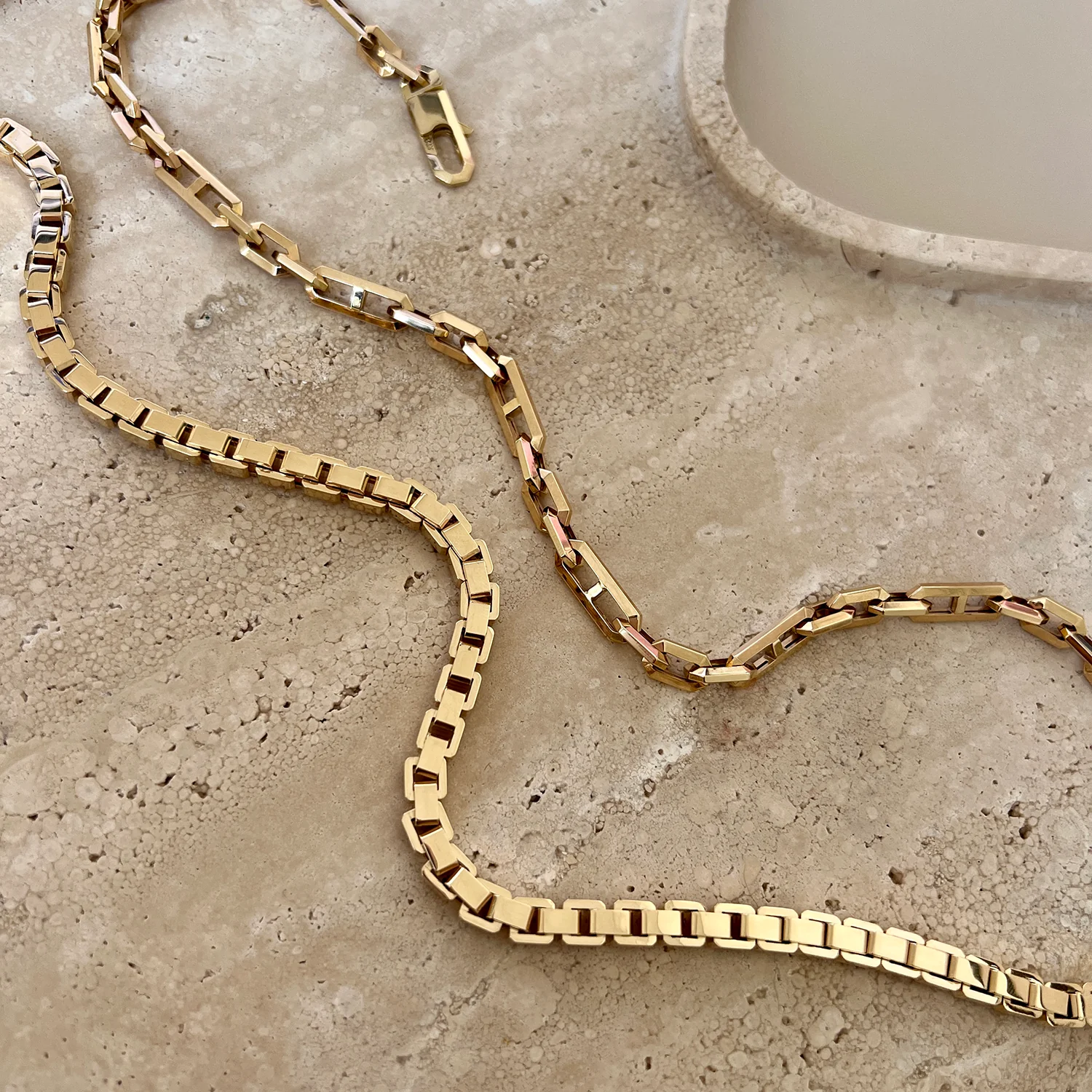 Beveled Link Statement Chain Necklace - Image 2