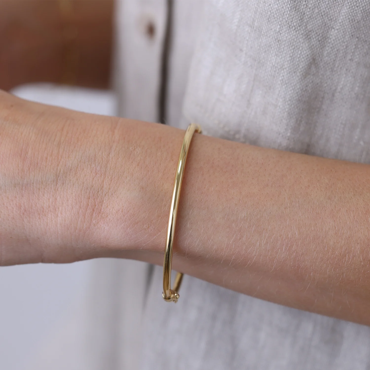 Classic Oval Tube Bangle (3mm) - Image 4