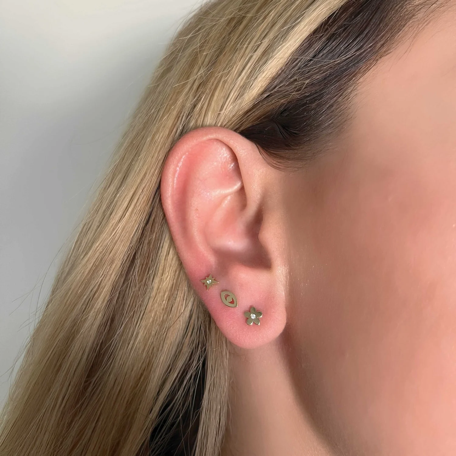 Diamond Starburst Stud Earrings - Image 4