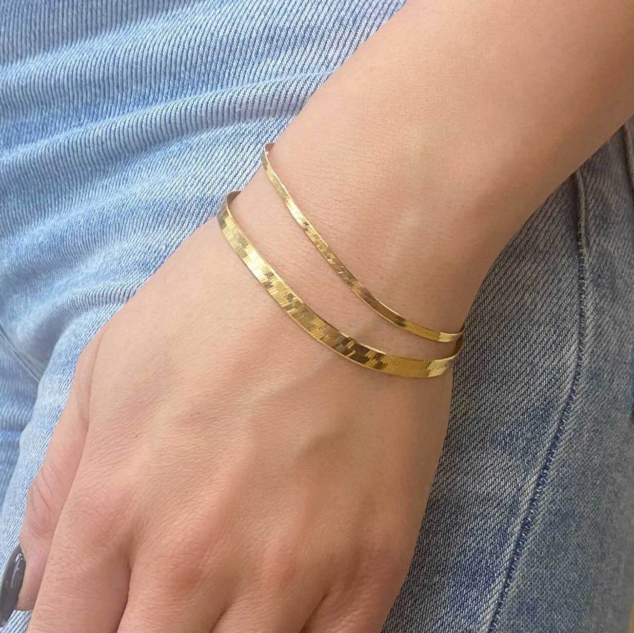 14K Gold Grand Herringbone Bracelet 5mm - Image 4