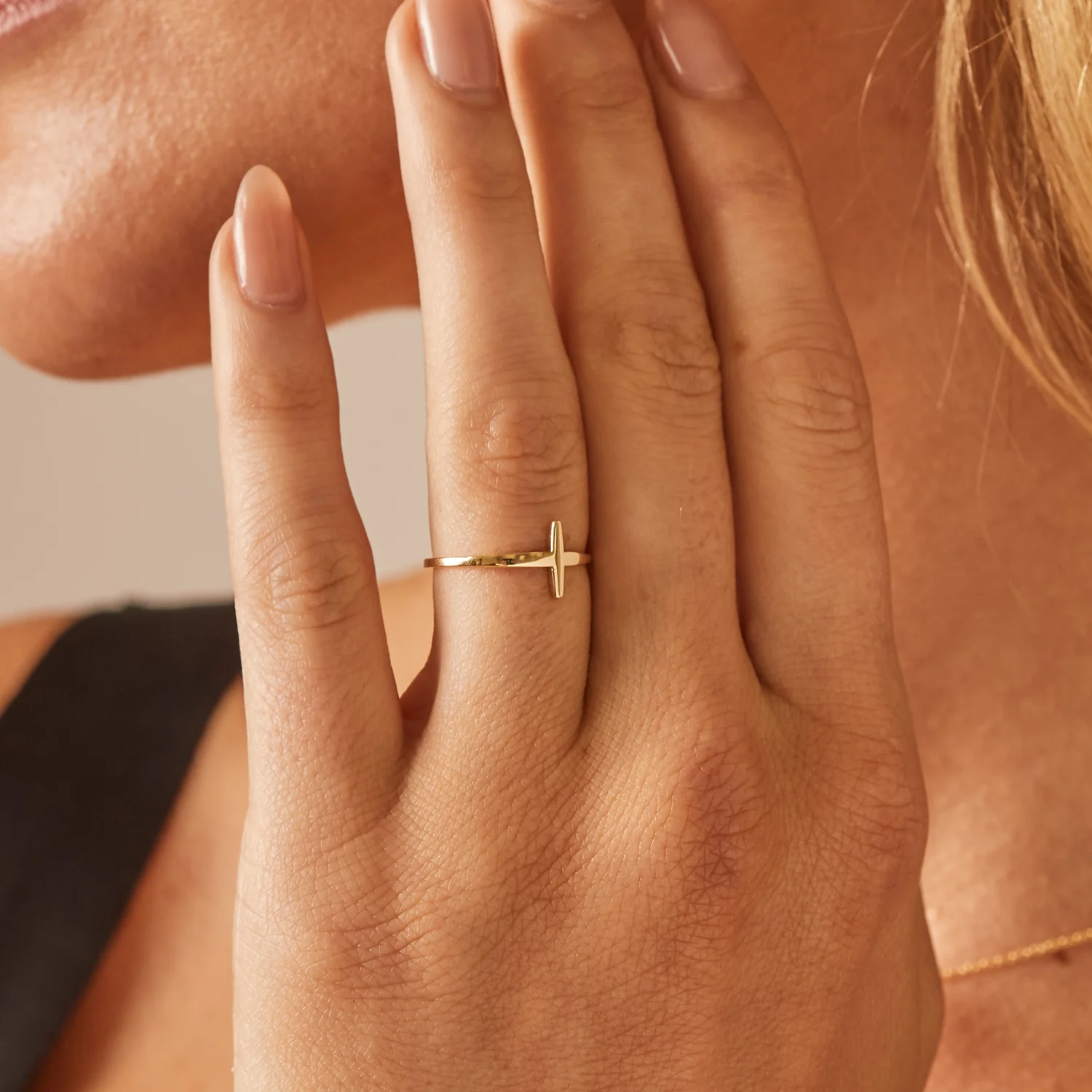 Sculptural Cross Ring - Image 4